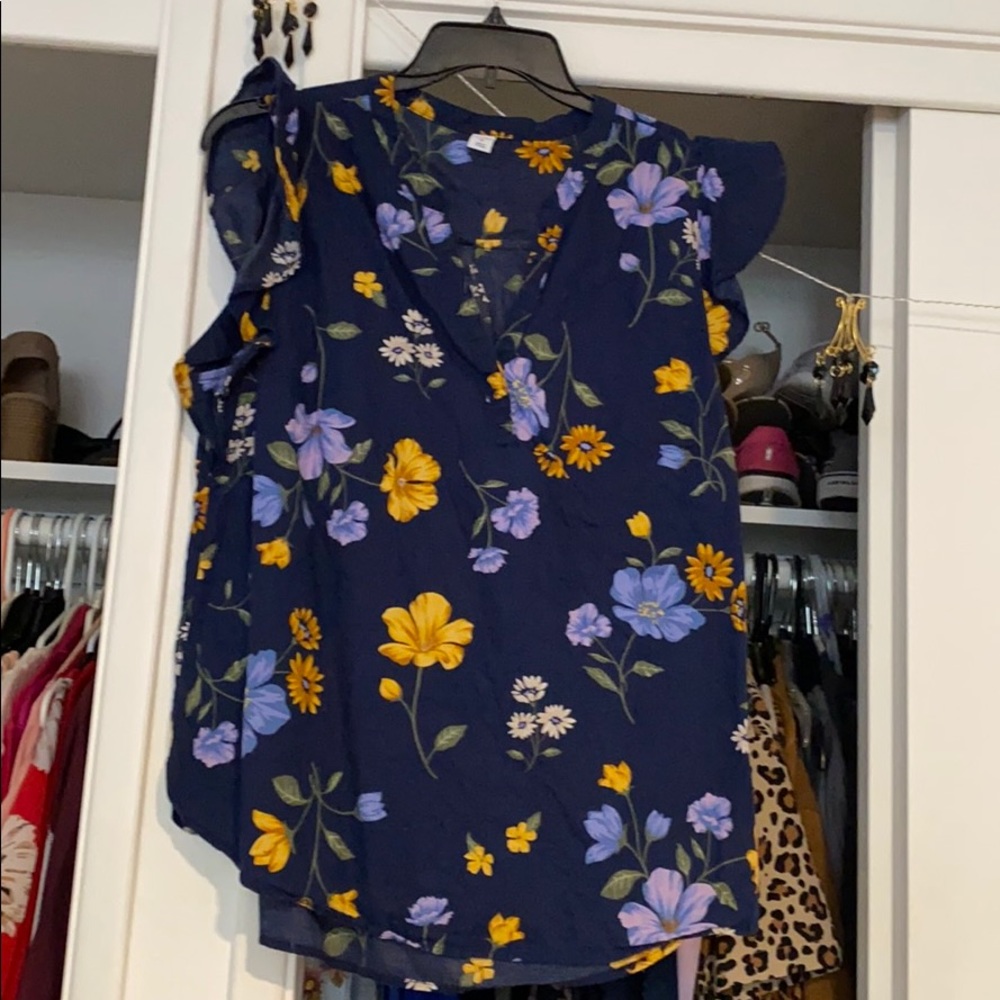 Old Navy Flutter Sleeve Floral Top